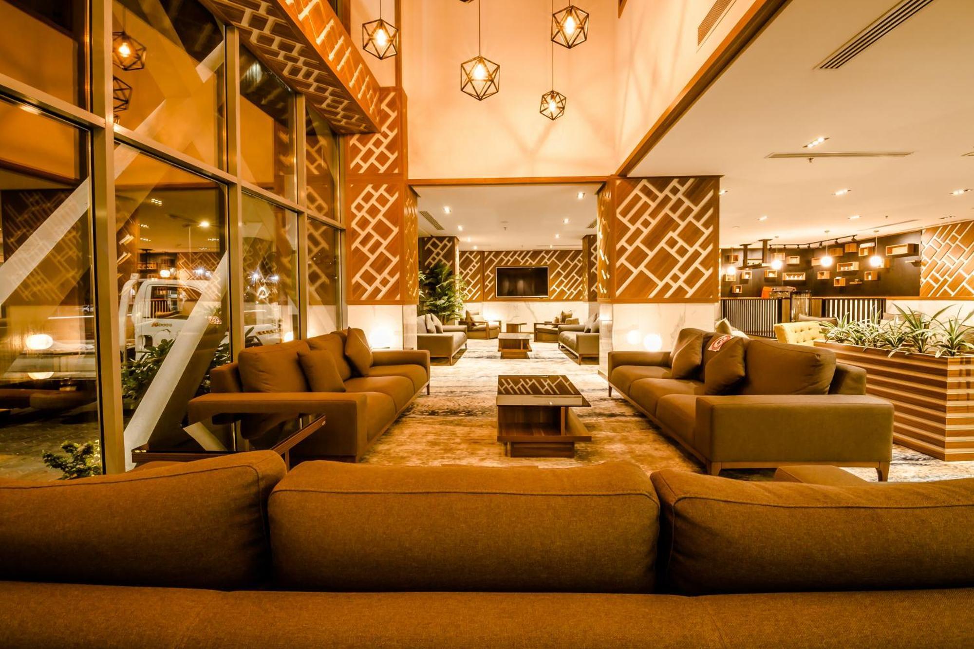 White Diamond Hotel Sari Dzsidda Kültér fotó