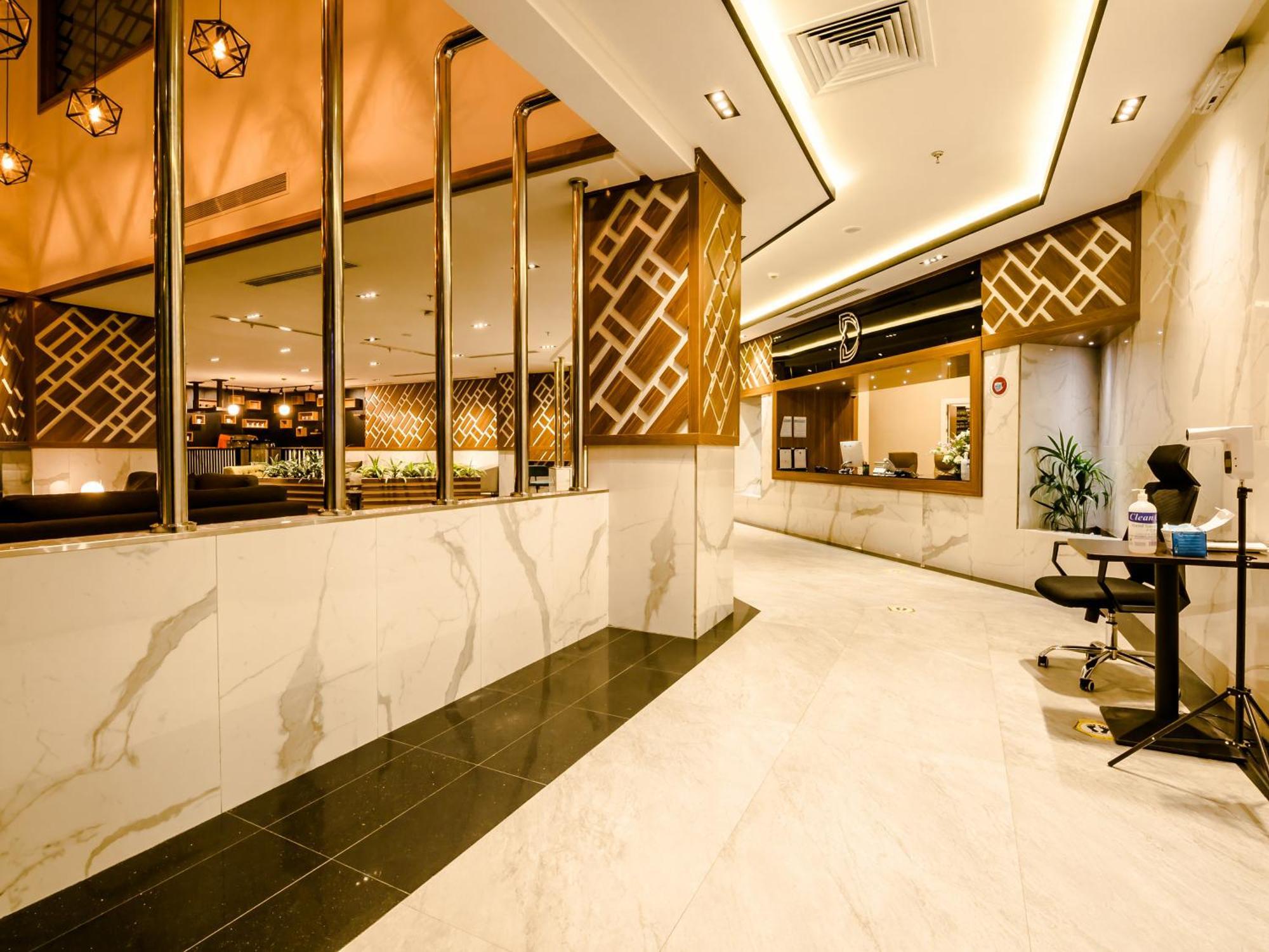 White Diamond Hotel Sari Dzsidda Kültér fotó