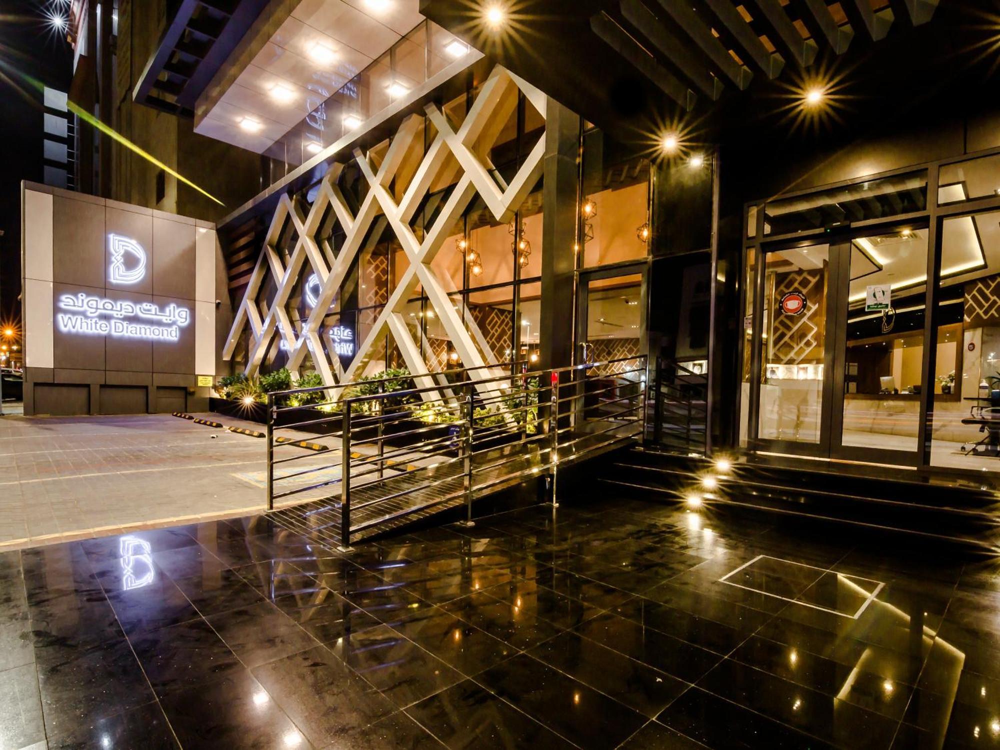 White Diamond Hotel Sari Dzsidda Kültér fotó